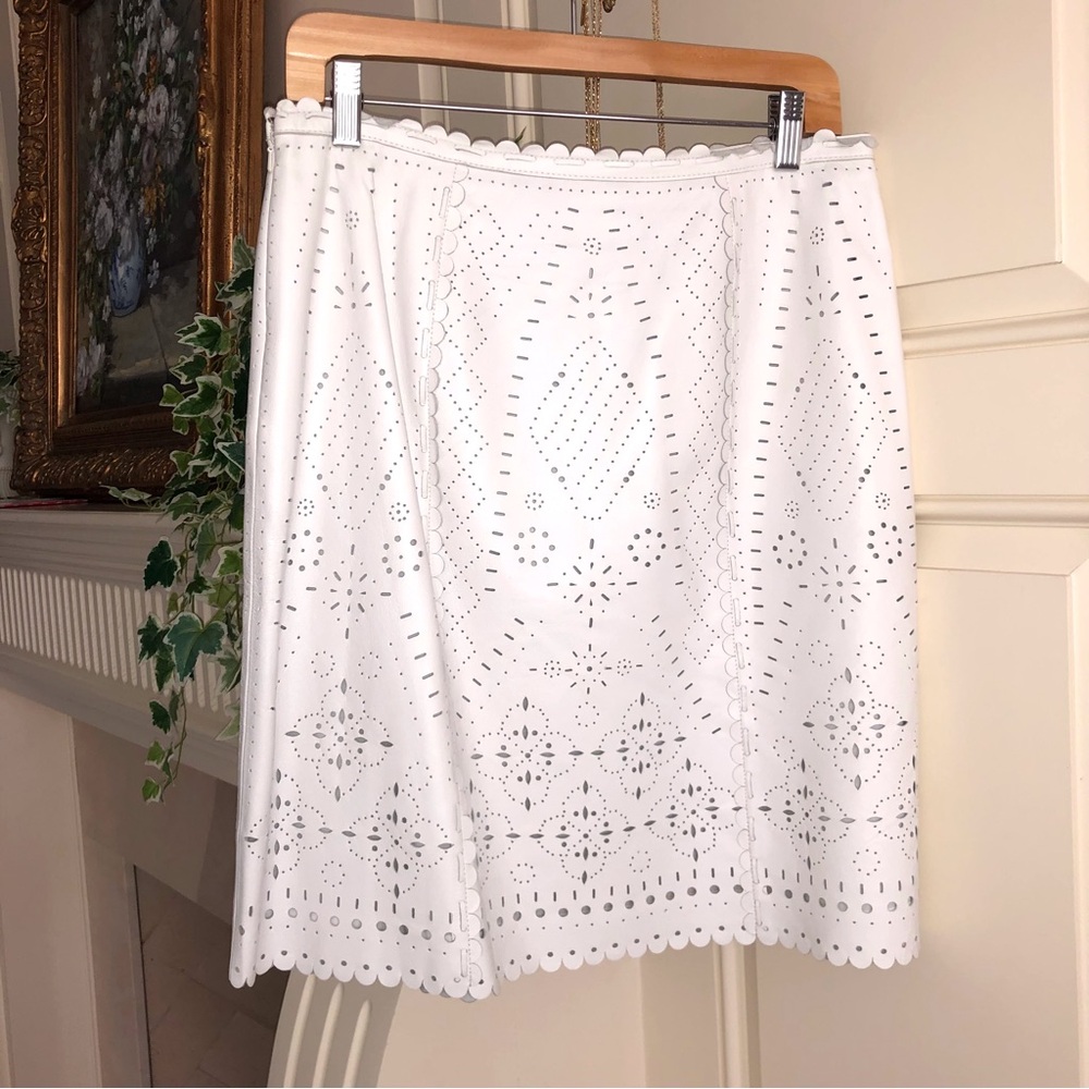 Worth White Perforated Real Leather Skirt Size 8 - Picture 2 of 10